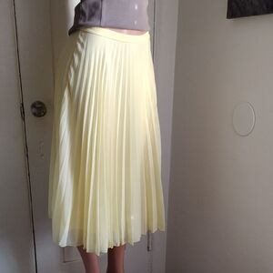 ASOS Elegant pastel Yellow Pleated skirt 6